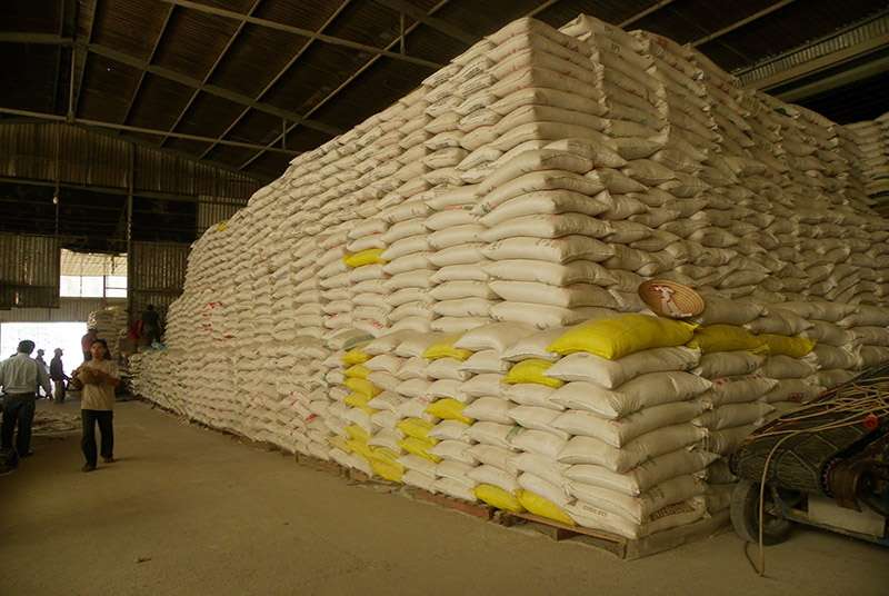La taxe nigériane de 110% sur les importations de riz fait la fortune des contrebandiers béninois et camerounais