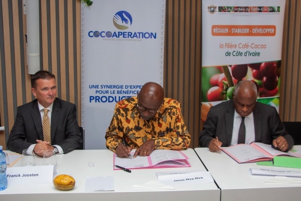 Le Conseil du Café-cacao et l&#039;IDH signent un partenariat pour une augmentation des revenus de plus de 100 000 producteurs ivoiriens