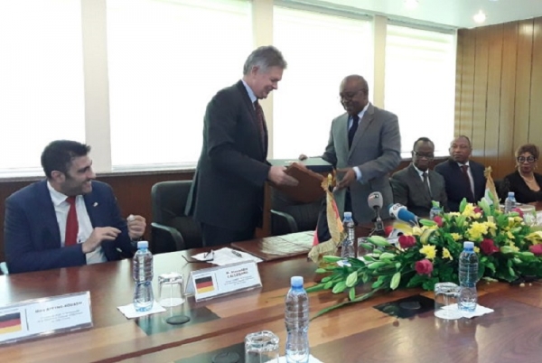 La Côte d’Ivoire et l’Allemagne signent un accord pour le financement des réformes des énergies renouvelables