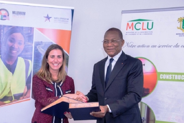 Un accord signé pour la mise en œuvre du projet Abidjan transport