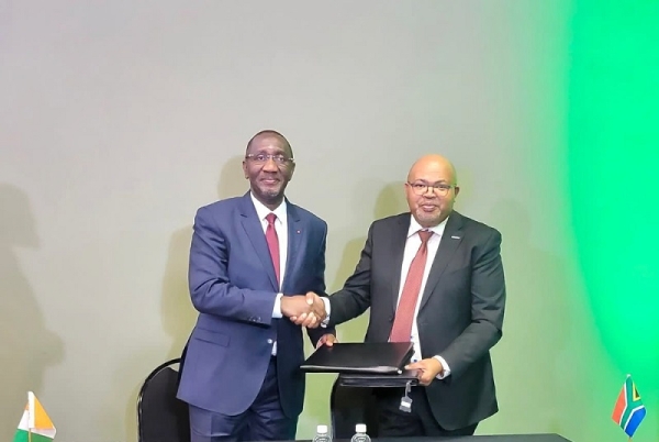 Le ministre du Commerce ivoirien signe un partenariat avec l’Association Africaine des Constructeurs Automobiles