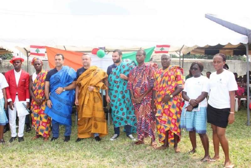 Côte d’Ivoire : La communauté ivoiro - libanaise offre le père noël aux enfants d’Anoumabo