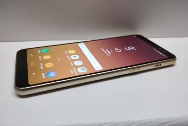 Téléphonie : Samsung lance son Galaxy A8 de milieu de gamme