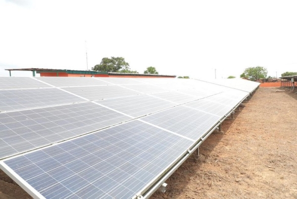 La Côte d&#039;Ivoire développe les mini-centrales solaires hybrides en zone rurale