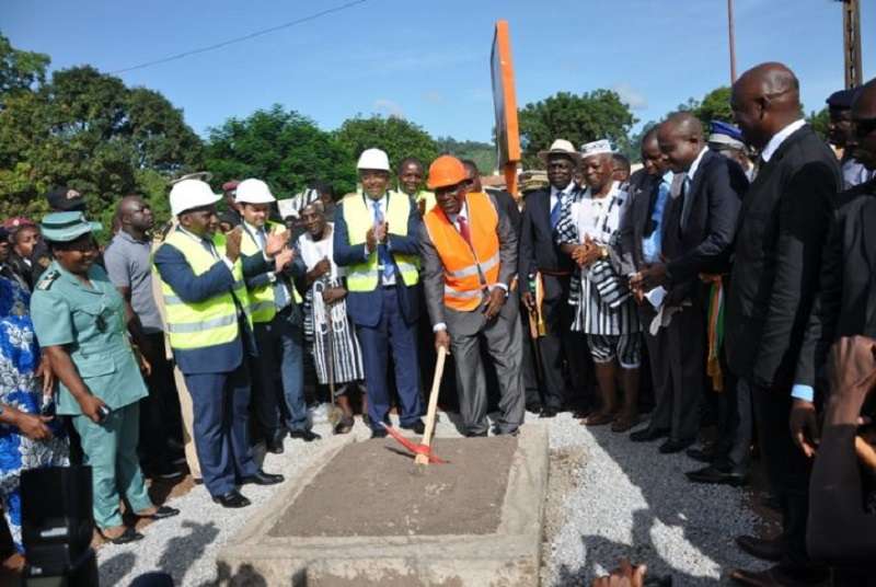 Côte d’Ivoire : Le premier ministre lance les travaux de bitumage de l’axe Danané- frontière de la Guinée