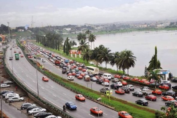 La Banque mondiale recommande à la Côte d’Ivoire de résoudre la question de la mobilité à Abidjan