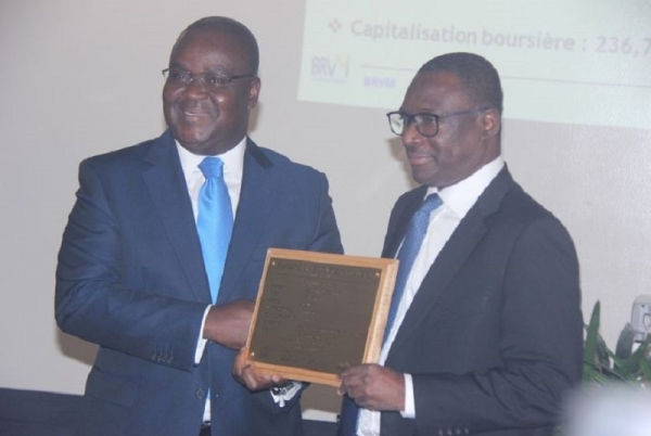 Ecobank Côte d’Ivoire fait son entrée à la Bourse Régionale des Valeurs Mobilières