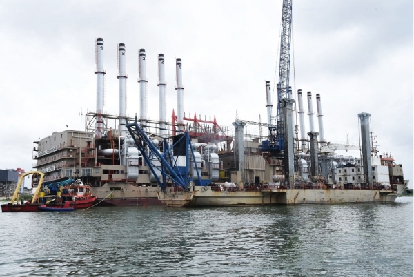 Une unité flottante de production d’électricité en cours de réalisation en Côte d’Ivoire