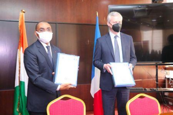 l’AFD débloque plus de 26 milliards FCFA en faveur de la filière coton en Côte d’Ivoire