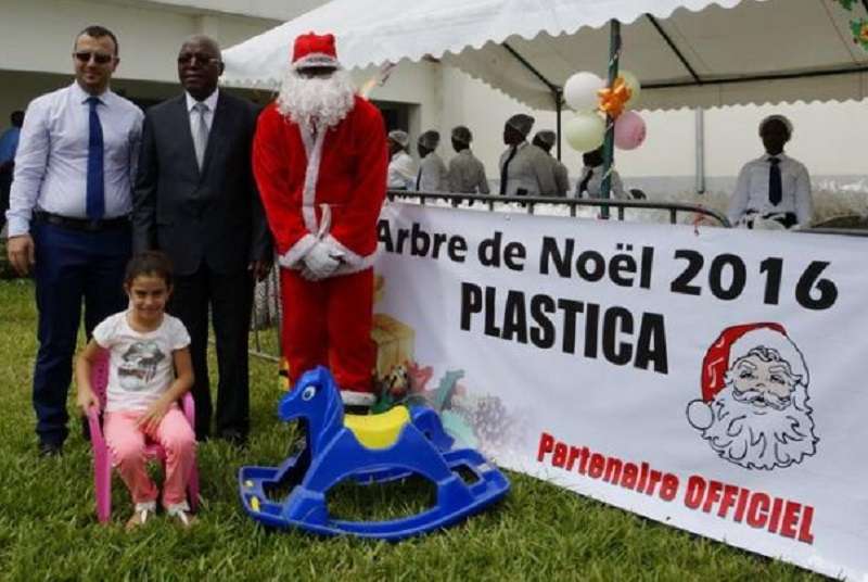 Côte d’Ivoire : Le Maire de Koumassi et Plastica comblent 5000 enfants de bonheur