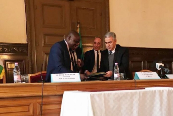 La Chambre algérienne de l’industrie et du commerce et le FCE signent un accord de coopération