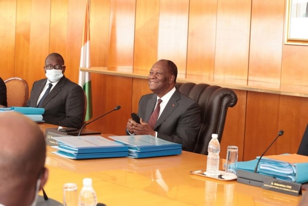Le gouvernement ivoirien adopte une communication relative à la réforme de l’écosystème des institutions publiques