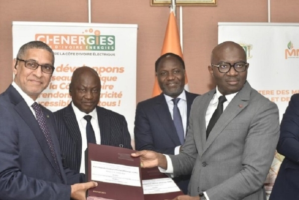 La Côte d’Ivoire signe un contrat d’achat de fourniture d’énergie électrique avec le Liberia