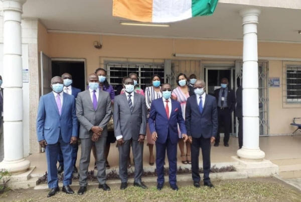 Une autorité de régulation installée pour la lutte contre les faux médicaments en Côte d’Ivoire