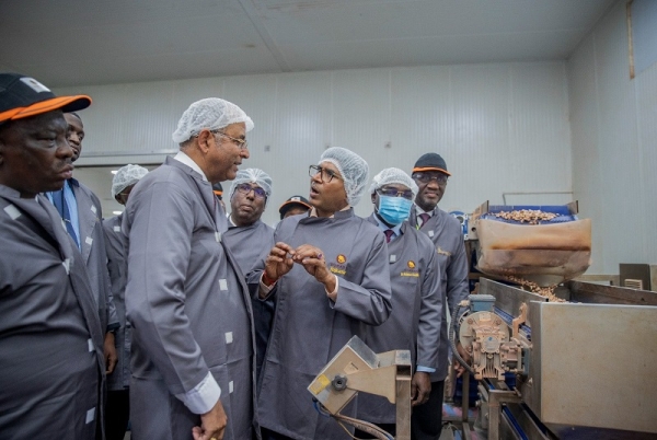 Le premier ministre ivoirien inaugure une usine de transformation de noix de cajou à Toumodi