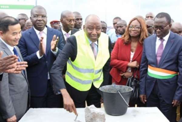 Le Premier ministre Amadou Gon Coulibaly lance les travaux du 4e pont