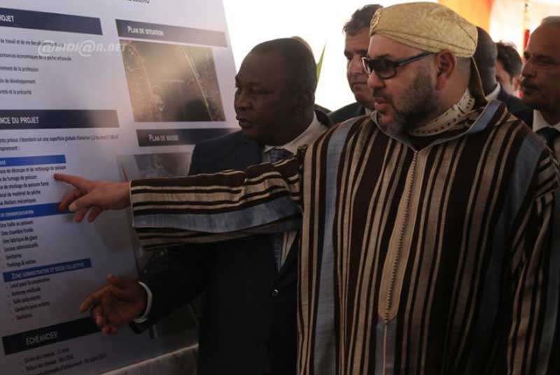Le Roi du Maroc visite le chantier du débarcadère de Locodjro