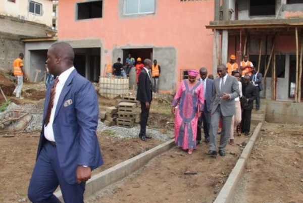 Le Ministre Diarrassouba visite le site du premier incubateur d’entreprise en Côte d’Ivoire
