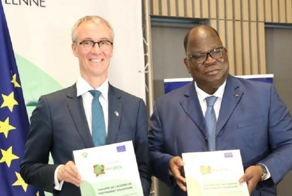 La Côte d’Ivoire et l’UE signent un accord de partenariat pour la traçabilité du bois