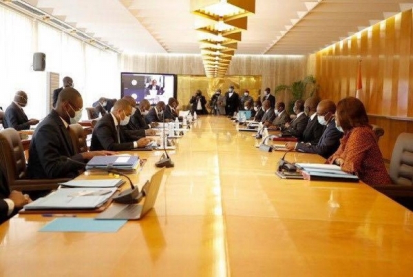Le gouvernement ivoirien adopte un décret portant prorogation de l’état d’urgence