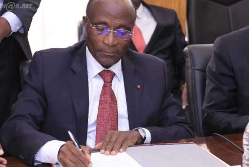 Le ministre Adama Koné se range du côté des défenseurs du franc CFA