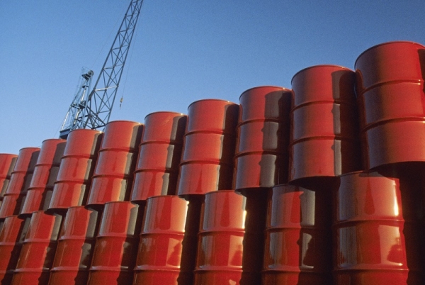 Le pétrole franchit 60 dollars en séance pour la première fois depuis juin 2015