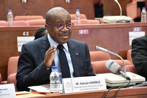 La Côte d’Ivoire se dote d’un bureau central de naturalisation